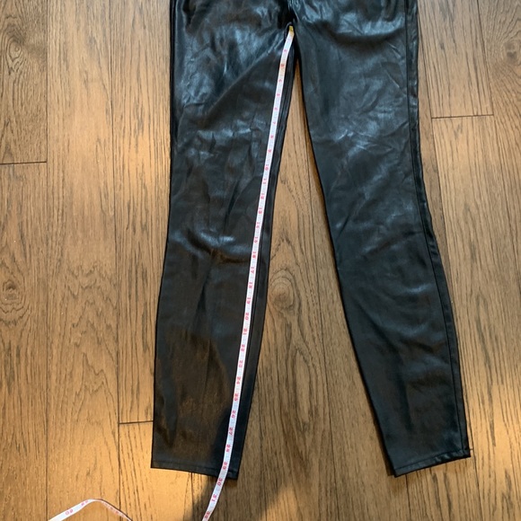 Zara Vegan Leather pants. Medium rise. Slim fit. US Ladies M (30 inch waist) - Picture 4 of 5